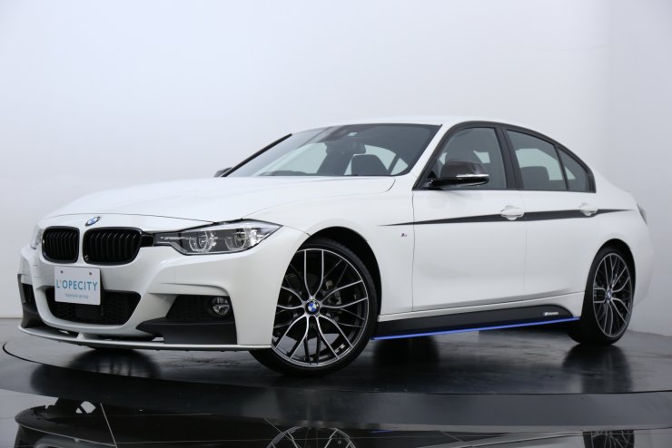 BMW 3シリーズ 320d M Sport ブラックアルカンターラ&ファブリック
