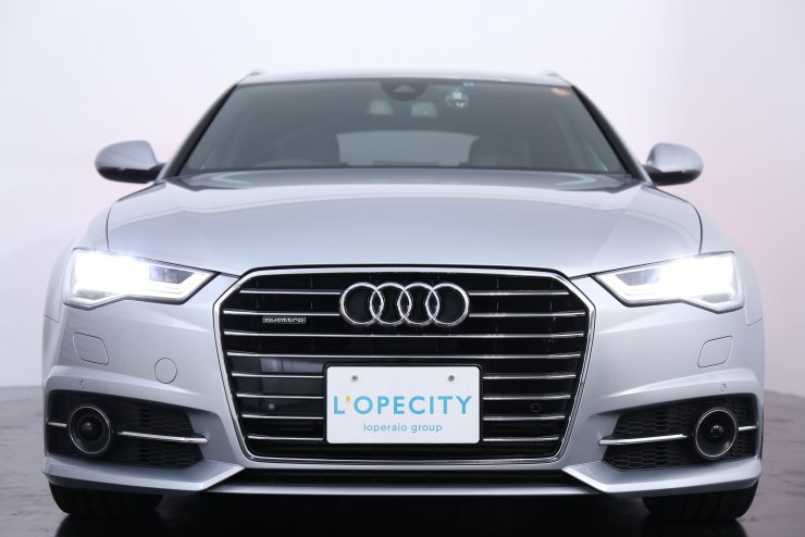 【美品】Audi A6 TFSI用 フロントグリル quattro純正品 美品】Audi A6 TFSI用 フロントグリル quattro純正品（アウディ