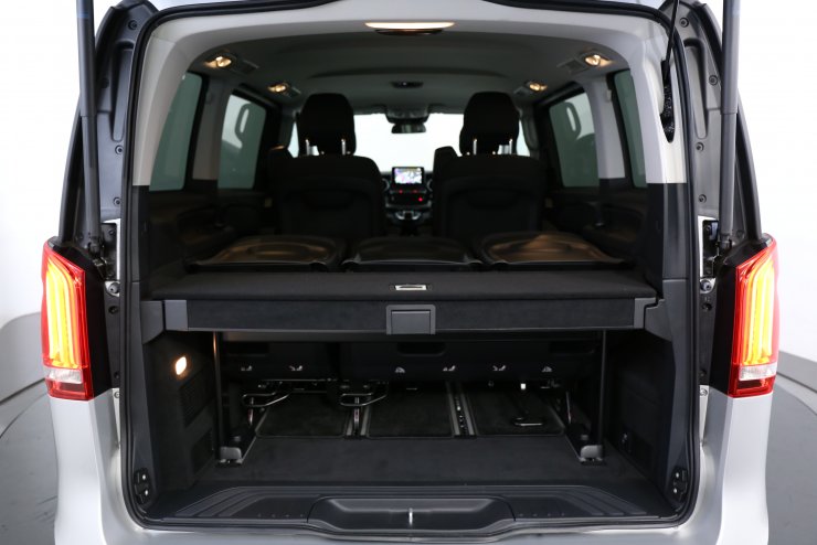 メルセデスベンツ Vクラス V220d レーダーセーフティPKG シート