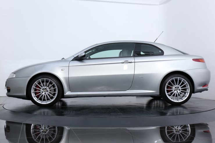 アルファロメオ GT 3.2 V6 24V 有償カラー ブラックレザー 社外ナビ 地