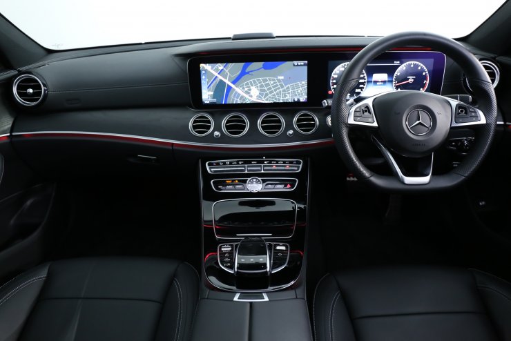 メルセデスベンツ Eクラス E250 AVANTGARDE Sports 現行モデル ワン