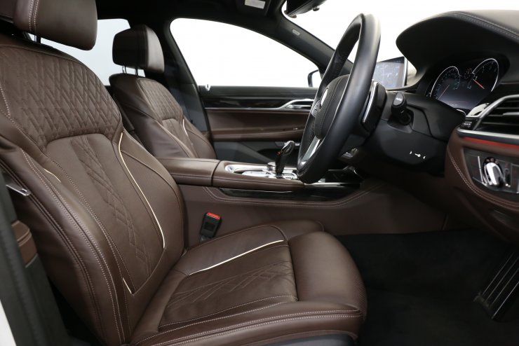 -740i-内装皮シート前後販売 BMW 7シリーズ 740i M-Sport ワンオーナー モカエクスクルーシブナッパ