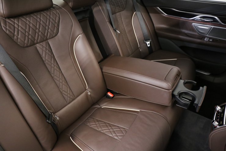 BMW 7シリーズ 740i M-Sport ワンオーナー モカエクスクルーシブナッパ