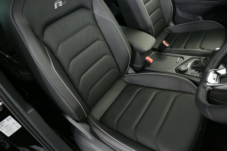 フォルクスワーゲン ティグアン Tiguan TDI 4MOTION R-Line