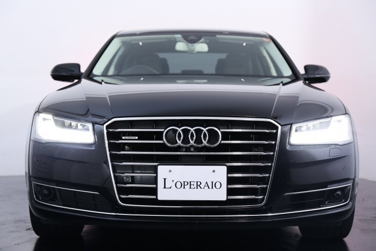 アウディ A8 A8 4.0TFSI quattro ワンオーナー Audiデザイン