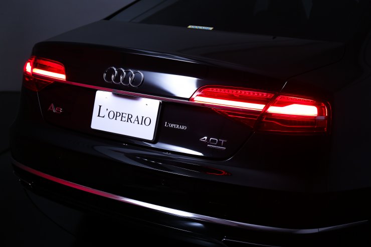 アウディ A8 A8 4.0TFSI quattro ワンオーナー Audiデザイン