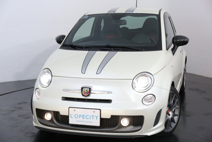 アバルト 695トリブートフェラーリ トリブートアルジャポーネ 限定50台