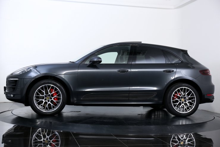ポルシェ マカン GTS PDK SportChoro-PKG 1オーナー ナチュラルレザー