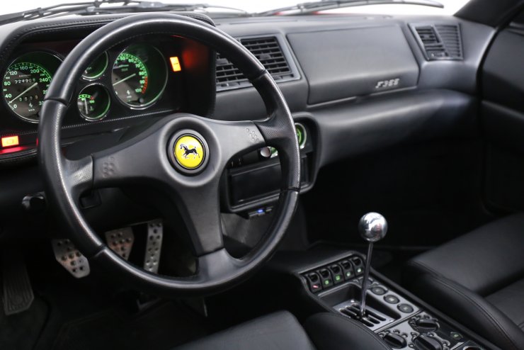 フェラーリ F355 GTS 6MT ルーフトップ同色 新車並行車 社外マフラー