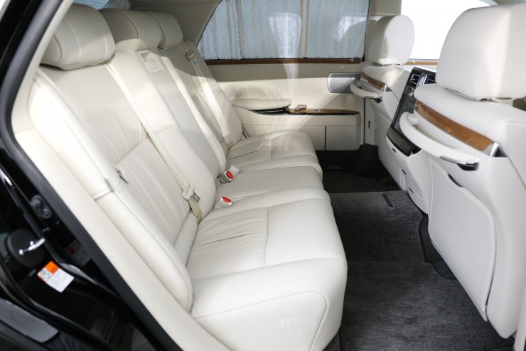 トヨタ センチュリー センチュリー 5.0 現行モデル 走行200km
