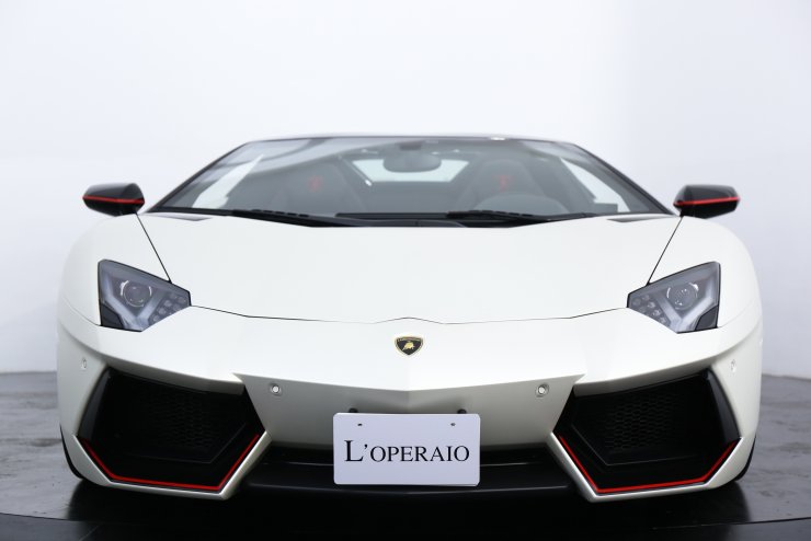 ランボルギーニ アヴェンタドール Roadstart LP 700-4 Pirelli