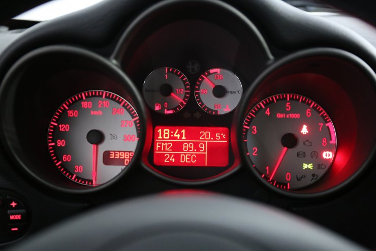 アルファロメオ GT 3.2 V6 タンレザー シートヒーター 純正オーディオ