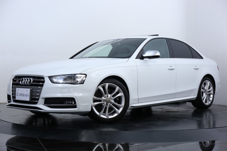 アウディ S4 Sedan 3.0 4WD 左ハンドル サンルーフ アシスタンスPKG