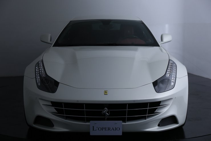 フェラーリ FF Ferrari Four 4WD 正規ディーラー車 左ハンドル