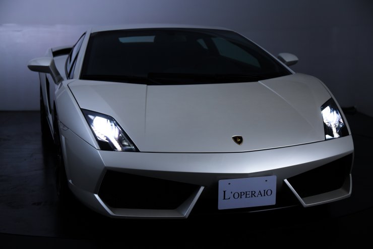 ランボルギーニ ガヤルド LP560-4 Bianca e-gear ジャパン・リミテッド