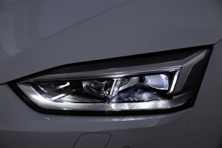 ★美品★アウディA5★右ヘッドライト マトリクス 8W6.941.036.F 右ヘッドライト AUDI アウディ A5 S5 F5 8W 純正 右 マト