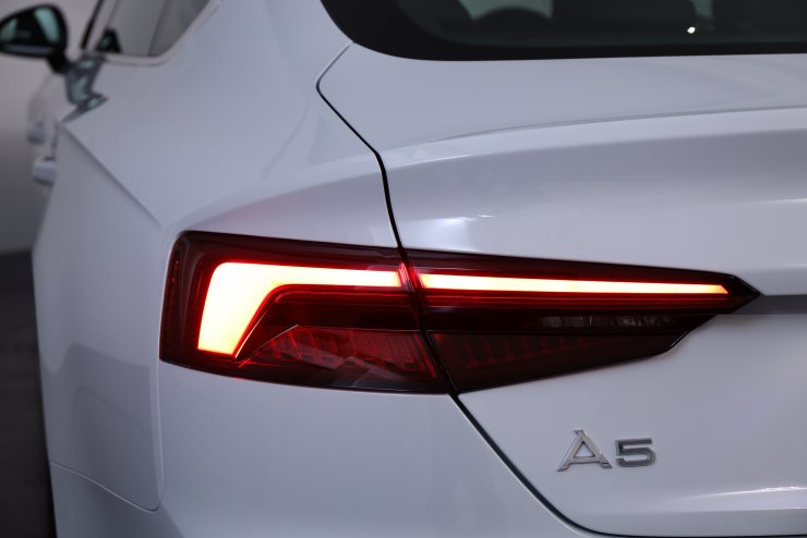 価格調整可能 Audi A5 デコラティブパネル アルミニウムエリプス 楽天