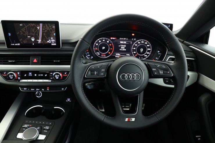 アウディ A5スポーツバック A5 Sportback 2.0 TFSI Sports S-LinePKG