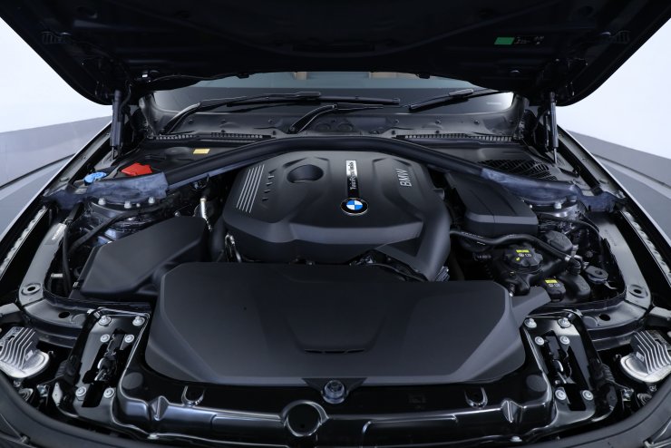 HPI pro4シャーシ・BMW M3ボディ付き HPI pro4シャーシ・BMW M3ボディ付き