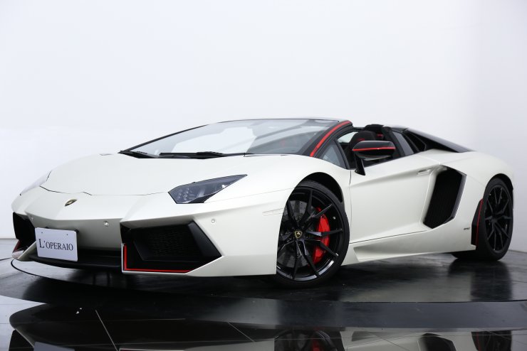 ランボルギーニ アヴェンタドール LP700-4 新品未開封品 ラジコンカー 1/14 ランボルギーニ アヴェンタドールLP700-4 黒