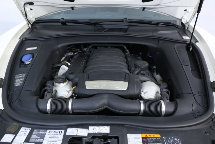 ポルシェ カイエン(Type957) Cayenne GTS Tip-S サンルーフ 前後シート 