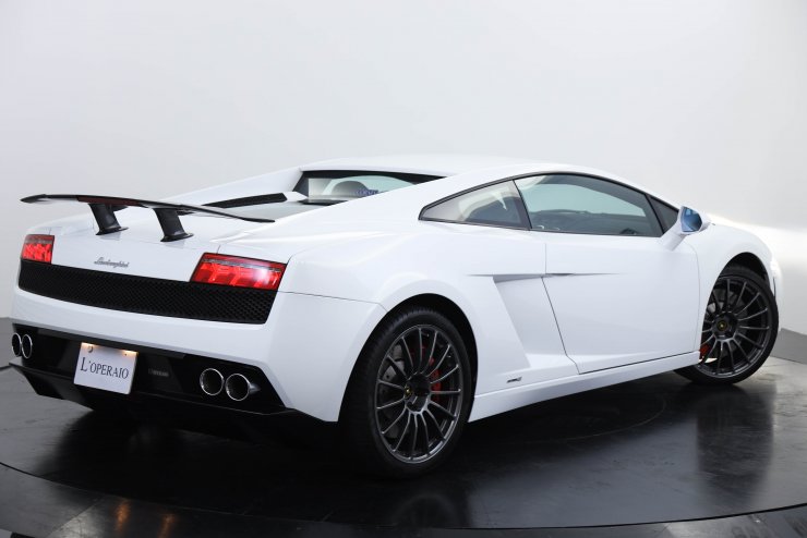 より軽やかにより鮮やかに、ガヤルドのニューモデル｜Lamborghini