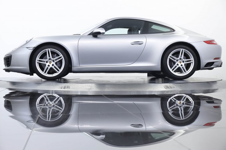 ポルシェ 911(Type991) 991カレラ PDK 後期 2017年モデル 実走行700