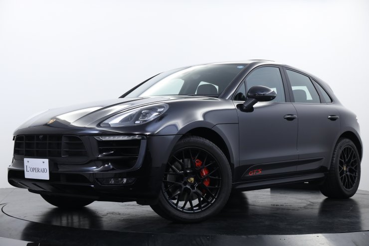 ポルシェ マカン GTS PDK SportChoro-PKG 2018年モデル ブラックハーフ