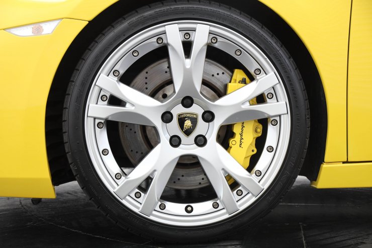 ランボルギーニ ガヤルド 5.0 e-gear 正規ディーラー車 クラッチ新品