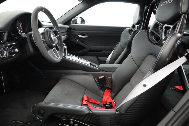 ポルシェ911/991 GT3 CUPステアリング 黒ステッチ/赤 ボルト ポルシェ911/991 GT3 CUPステアリング 黒ステッチ/赤 ボルト - メルカリ