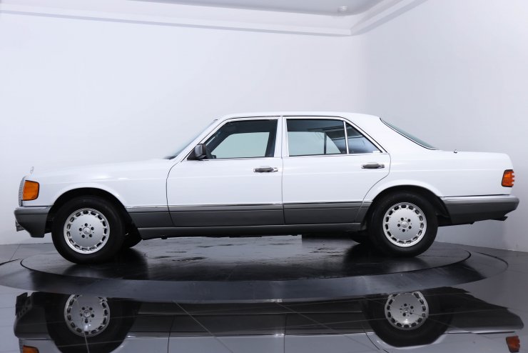 メルセデスベンツ Sクラス 300SE W126 正規ディーラー車 極上車