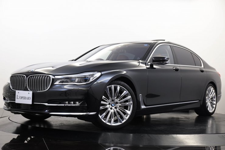BMW 7シリーズ 740Ld xDrive エクセレンス harman/kardon リア