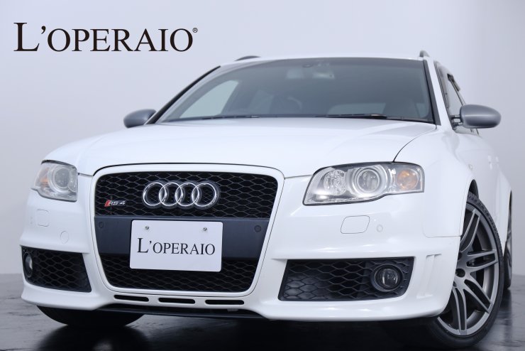アウディ RS4アバント WhiteStyleLimited 6MT 右ハンドル 特別仕様車