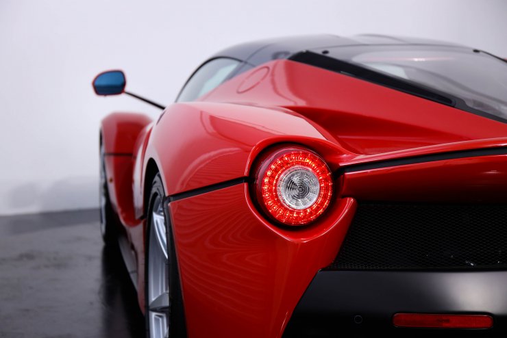 フェラーリ ラ フェラーリ 6 3 正規ディーラー車 世界限定499台 走行800km 中古車