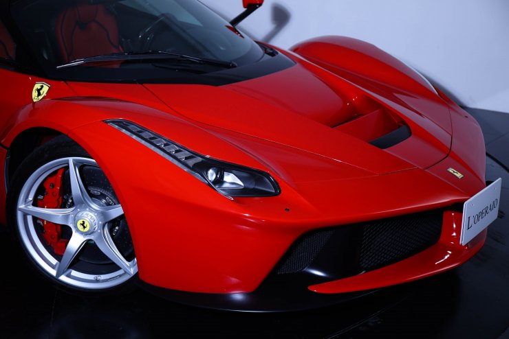 フェラーリ ラ フェラーリ 6.3 正規ディーラー車 世界限定499台