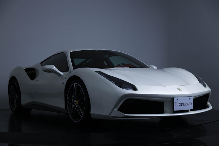 フェラーリ 488 GTB F1 DCT 正規ディーラー車 OP総額約650万円