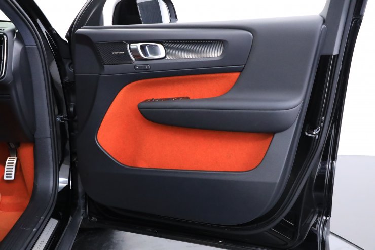 ボルボ XC40 ◇◇期間限定販売◇◇T5 AWD RDesign ファーストED ワン 