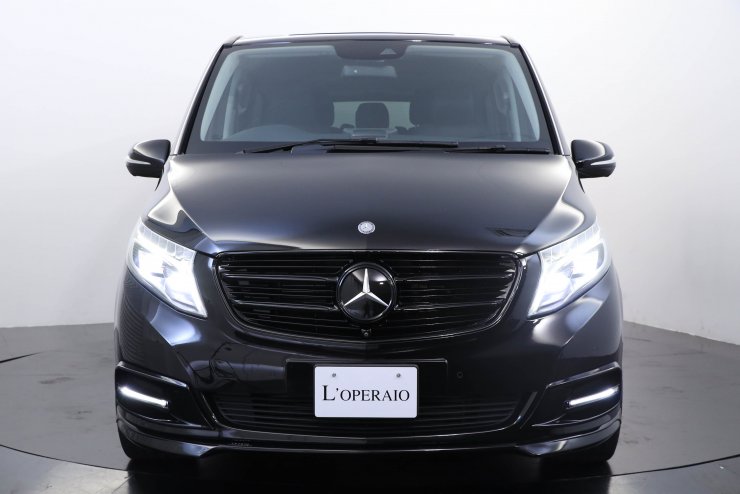 黒ハンドバッグメルセデスベンツ新品未使用 Mercedes-Benz Collection 2025 Autumn & Winter｜メルセデス
