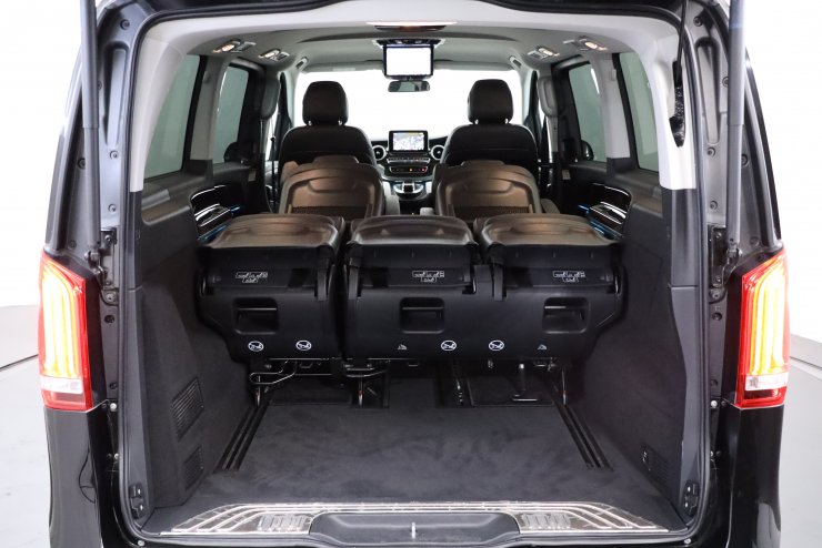 メルセデスベンツ Vクラス V220d AVANTGARDE Extra long 有償カラー