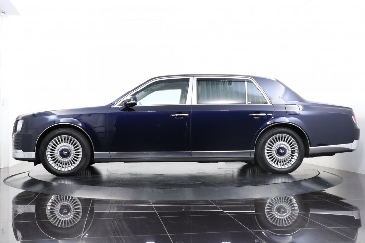 トヨタ センチュリー CENTURY5.0 現行モデル 希少カラー摩周 瑞響