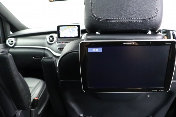 メルセデスベンツ Vクラス V220dスポーツロング ブルメスターサウンド
