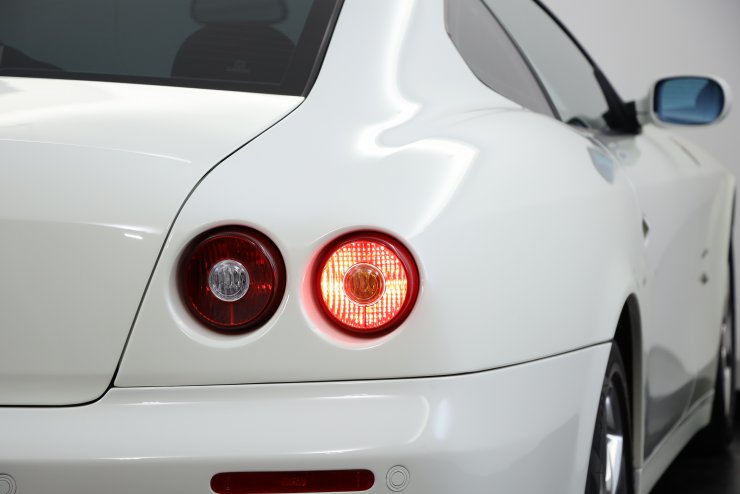 フェラーリ 612 SCAGLIETTI F1 正規ディーラー車 七宝焼エンブレム