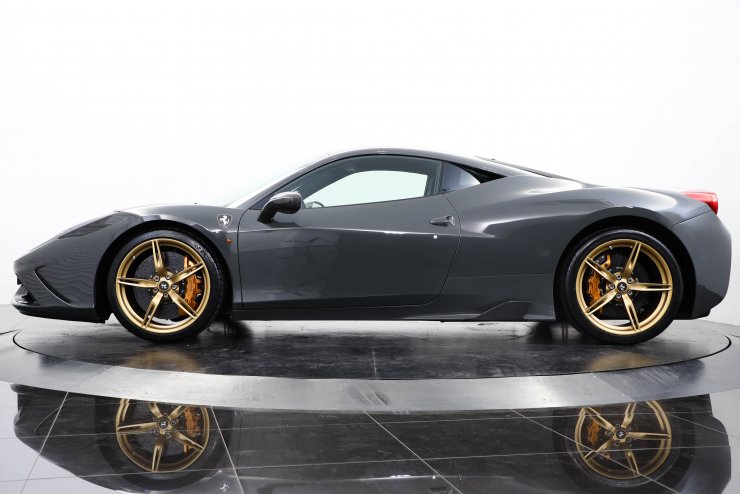 フェラーリ 458 458Speciale F1 DCT 正規ディーラー車 カーボン