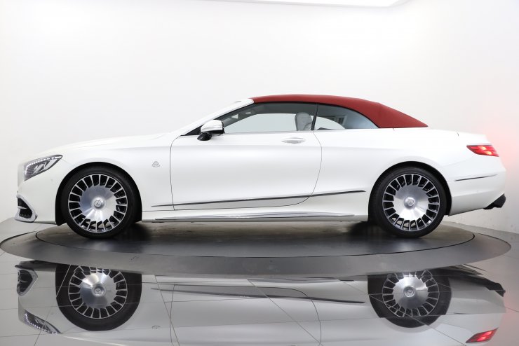メルセデスベンツ マイバッハ S650 Cabrioret 世界限定300台