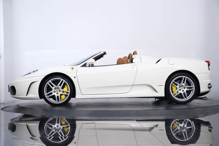 フェラーリ F430 Spider F1 正規ディーラー車 カーボン