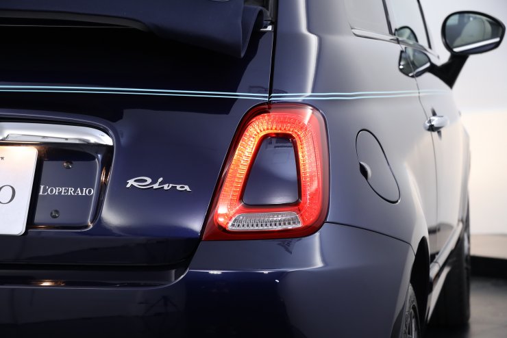 フィアット 500C 1.2 Riva 日本未発売 専用色 紺幌 Pelle Frau製