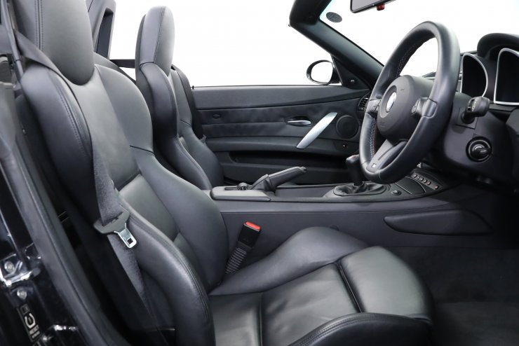 BMW Z4 M Roadstar 6MT カーボン調レザーインテリア ブラックレザー 