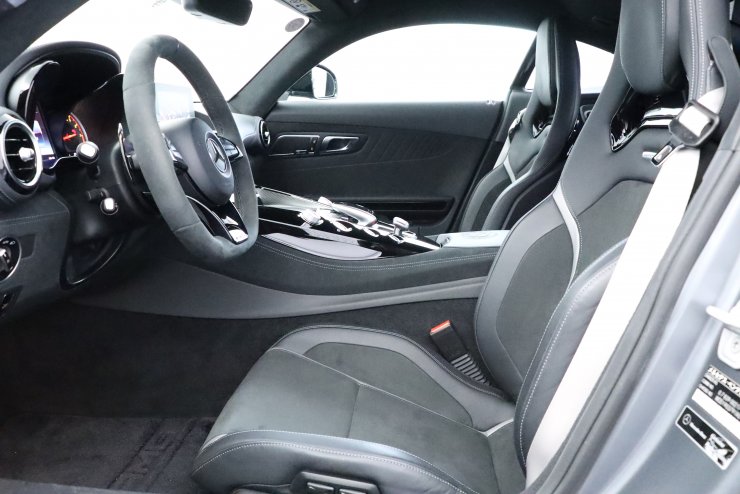 メルセデスベンツ AMG GT R ワンオーナー カーボンルーフ AMG