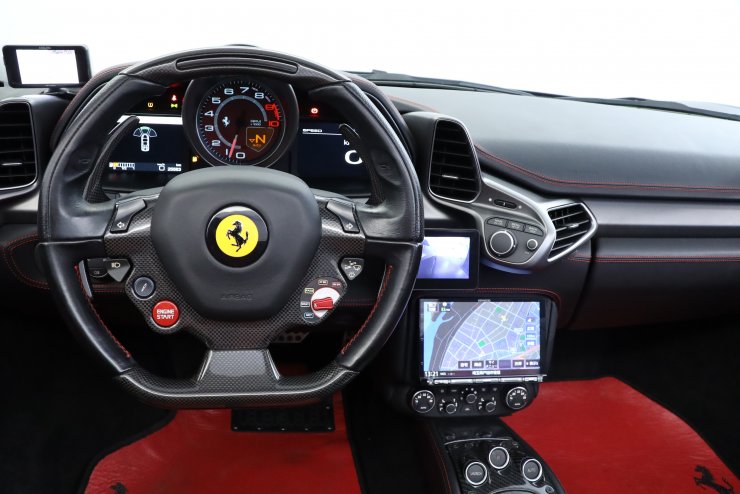 フェラーリ 458 Spider F1 DCT カーボンブレーキ 鍛造20インチ