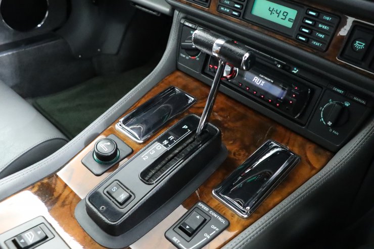 ジャガー XJ-S V12 Coupe 後期モデル パウォールナットインテリア